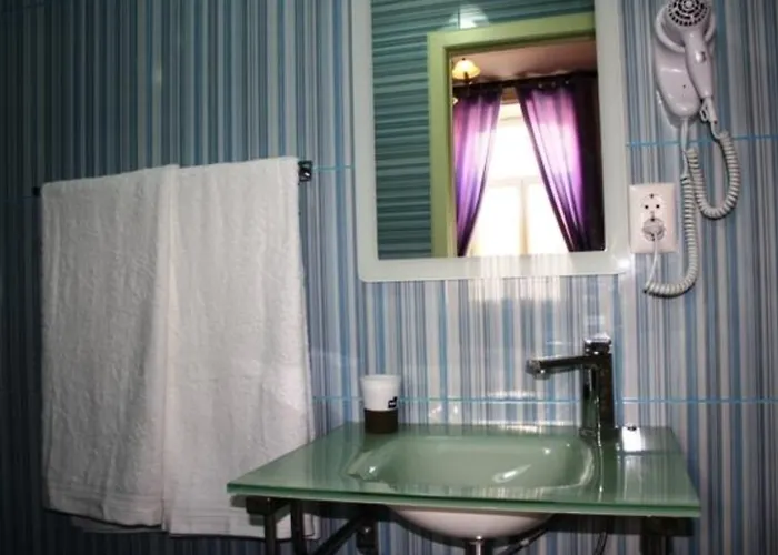 佩德拉伊比利亚酒店 招待所 3*