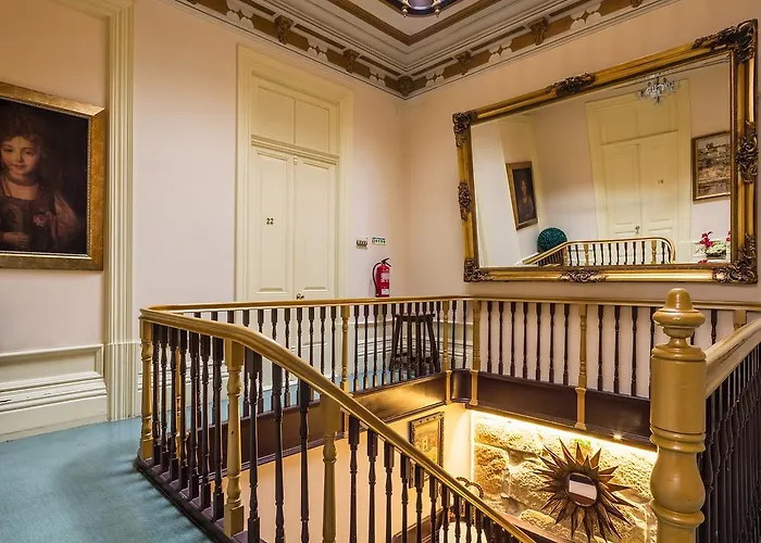 招待所 佩德拉伊比利亚酒店 3*